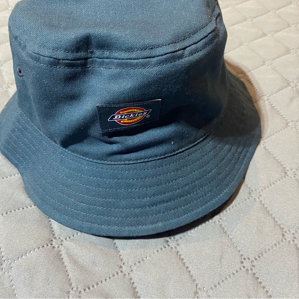 dark blue dickies bucket hat